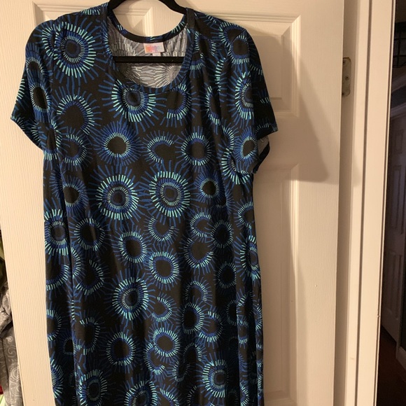 LuLaRoe Dresses & Skirts - Lularoe Carly Dress XL